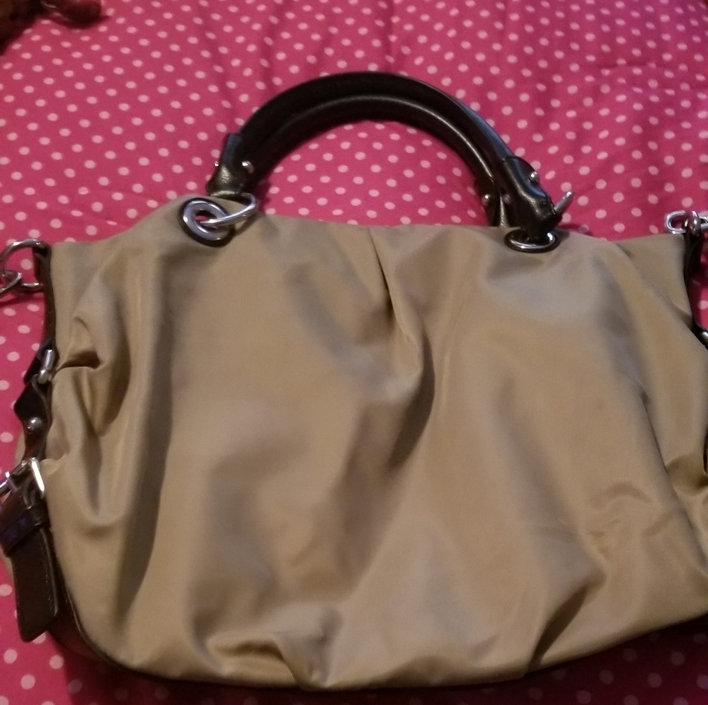 Handbag - Picture 3 of 4